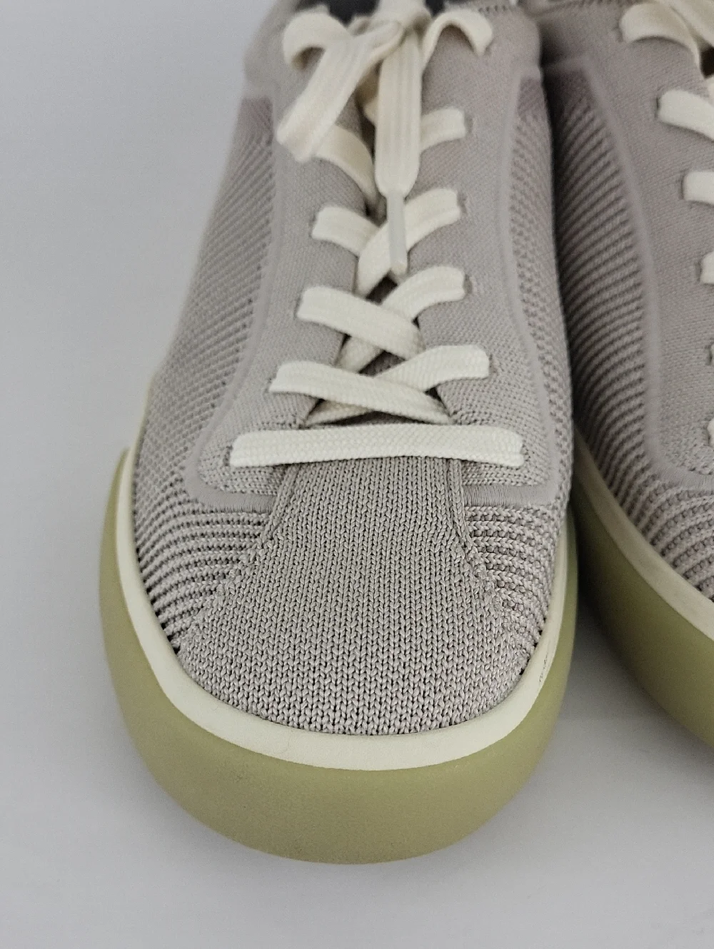 Women's Rothy's Lace Up Knit Sneakers Size 9